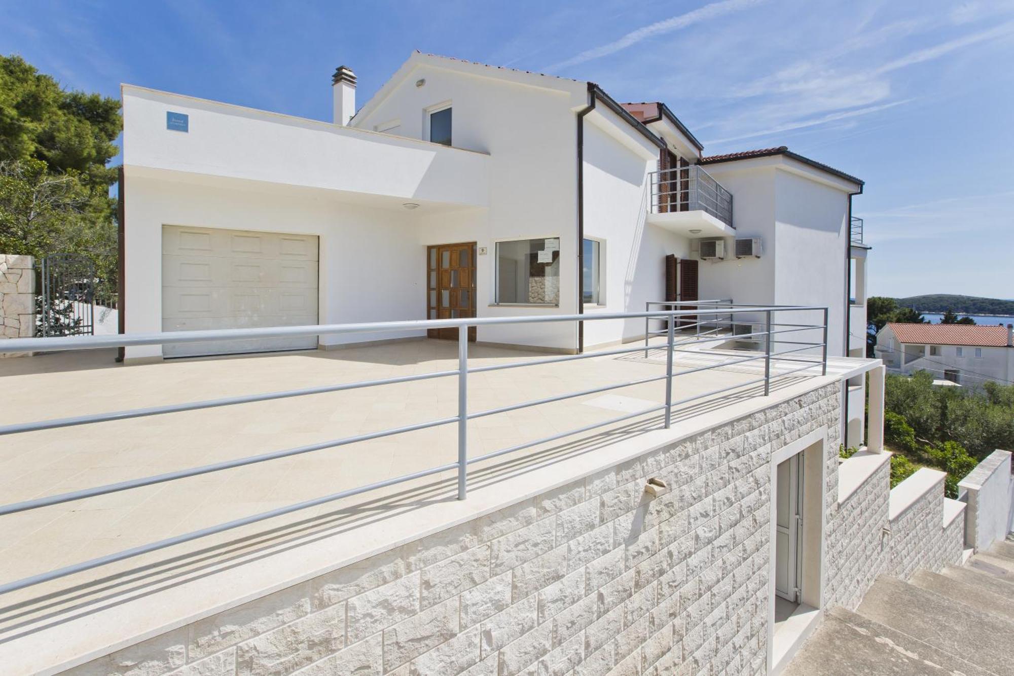Lucija Appartement *