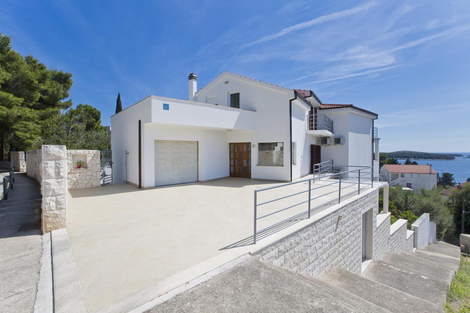 Lucija Appartement *